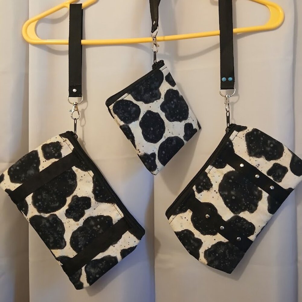New Zippy Cow print Make-Up Canvas Cosmetics Wallet Travel Bag Hanging Wristlet